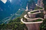 中國(guó)死亡公路：太克公路U字彎